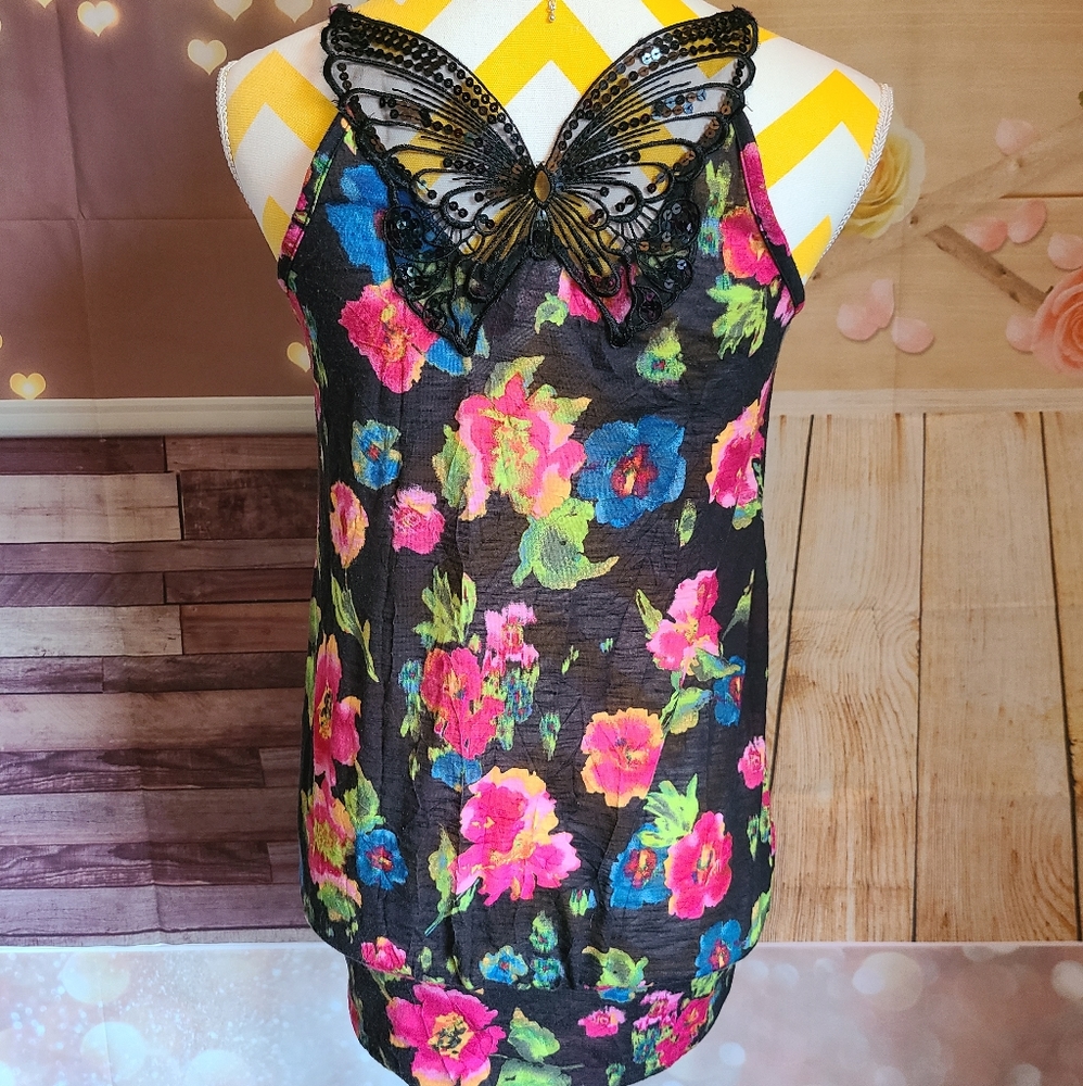 Butterfly tank
